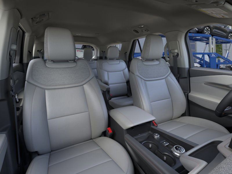 2026 Ford Explorer Active - Photo 12