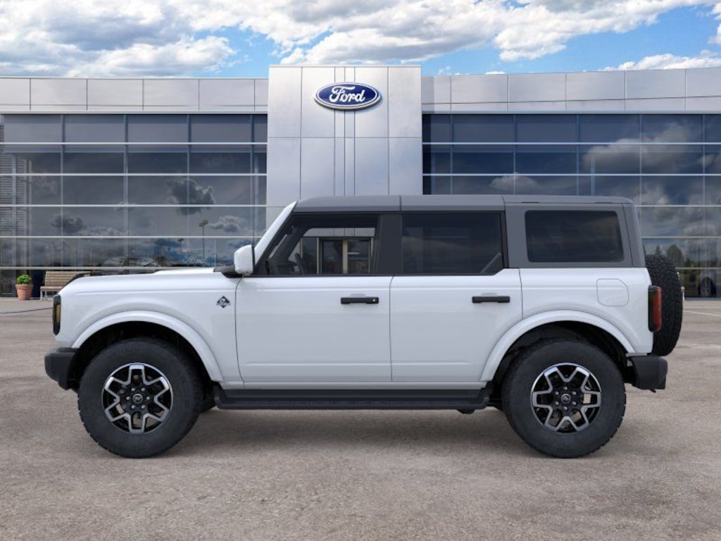 New 2026 Ford Bronco Outer Banks SUV