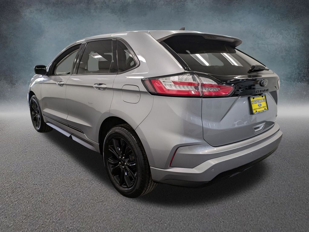 2022 Ford Edge SE photo 6