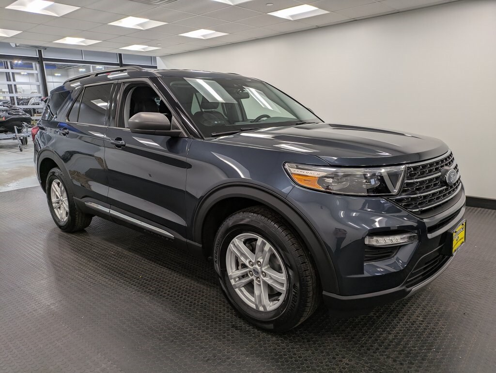 2022 Ford Explorer XLT photo 3