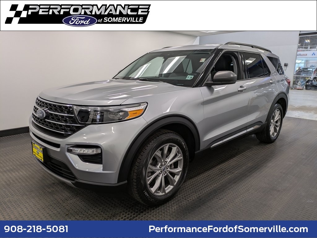 2023 Ford Explorer XLT's photo