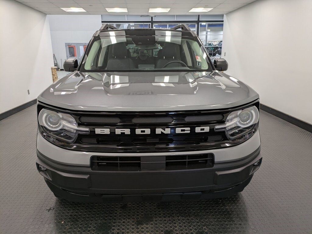 2024 Ford Bronco Sport Outer Banks photo 2