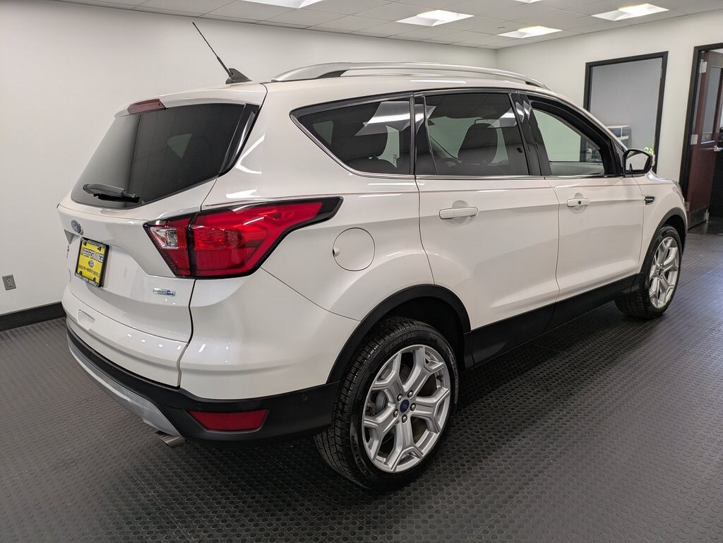 2019 Ford Escape Titanium photo 4
