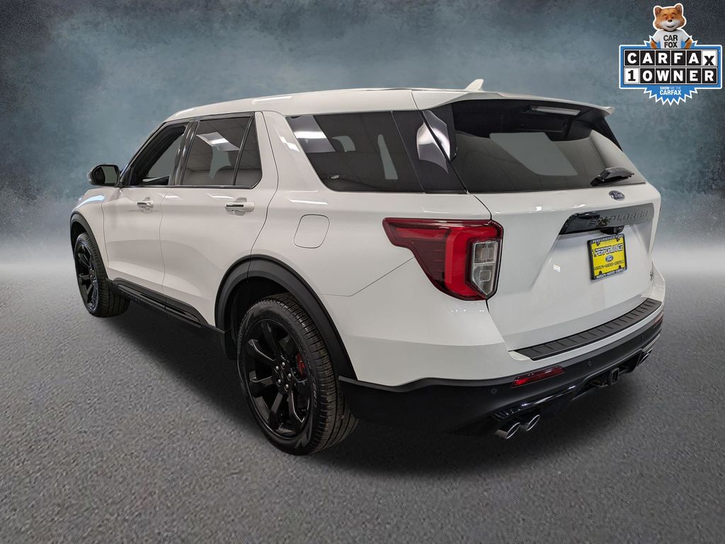 2022 Ford Explorer ST photo 5