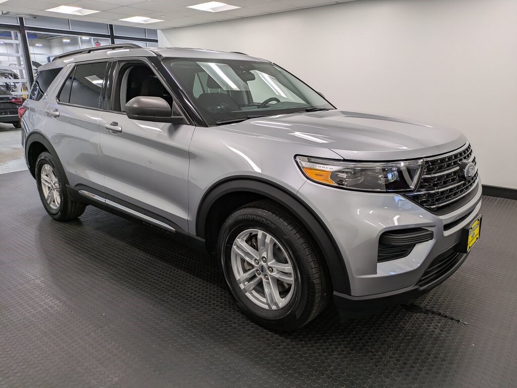 2022 Ford Explorer XLT photo 3