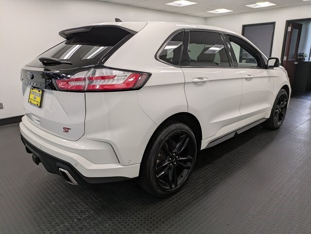 2022 Ford Edge ST photo 4