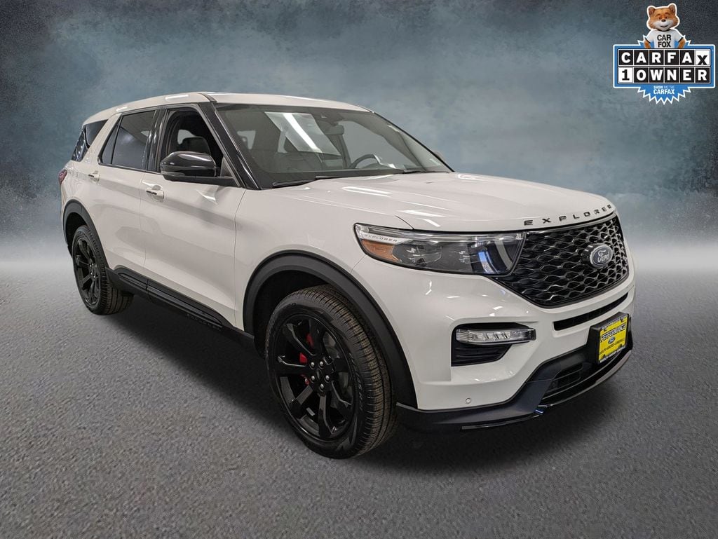 2022 Ford Explorer ST photo 2