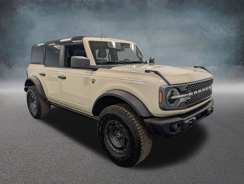 Used 2025 Ford Bronco Badlands SUV