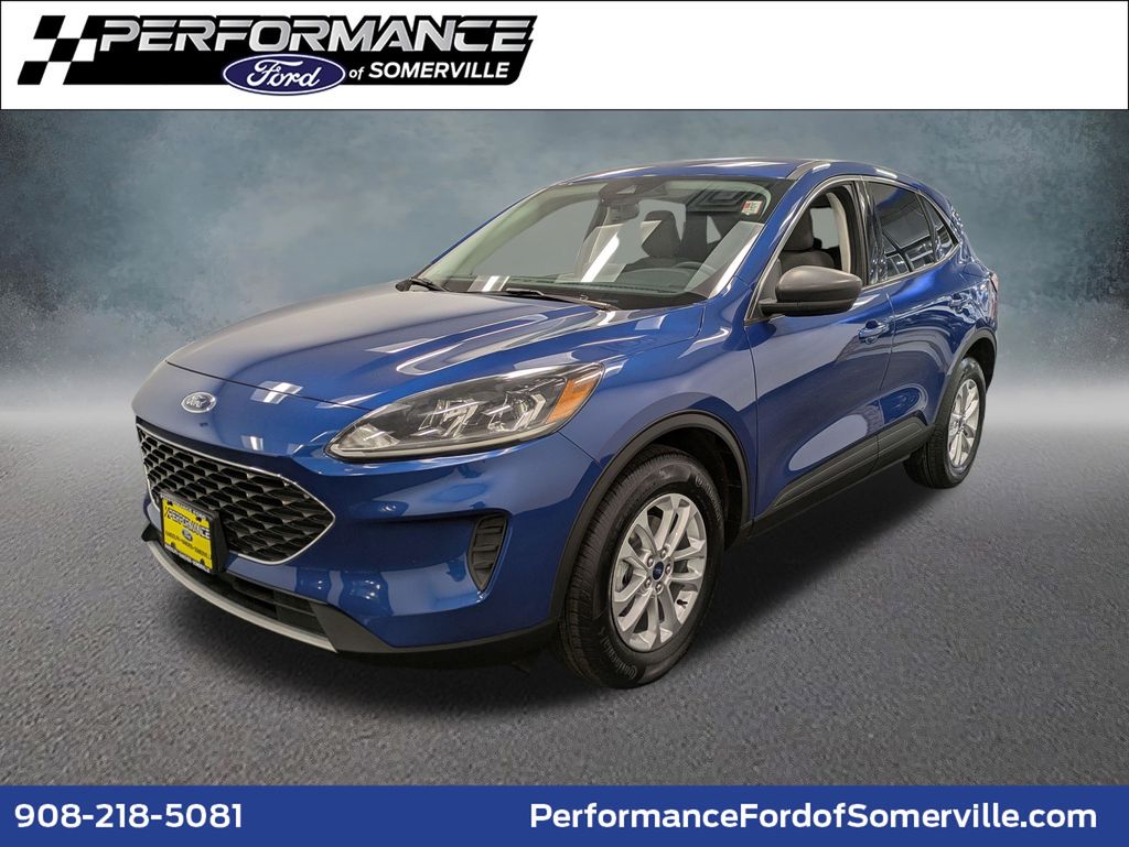 2022 Ford Escape SE photo 2