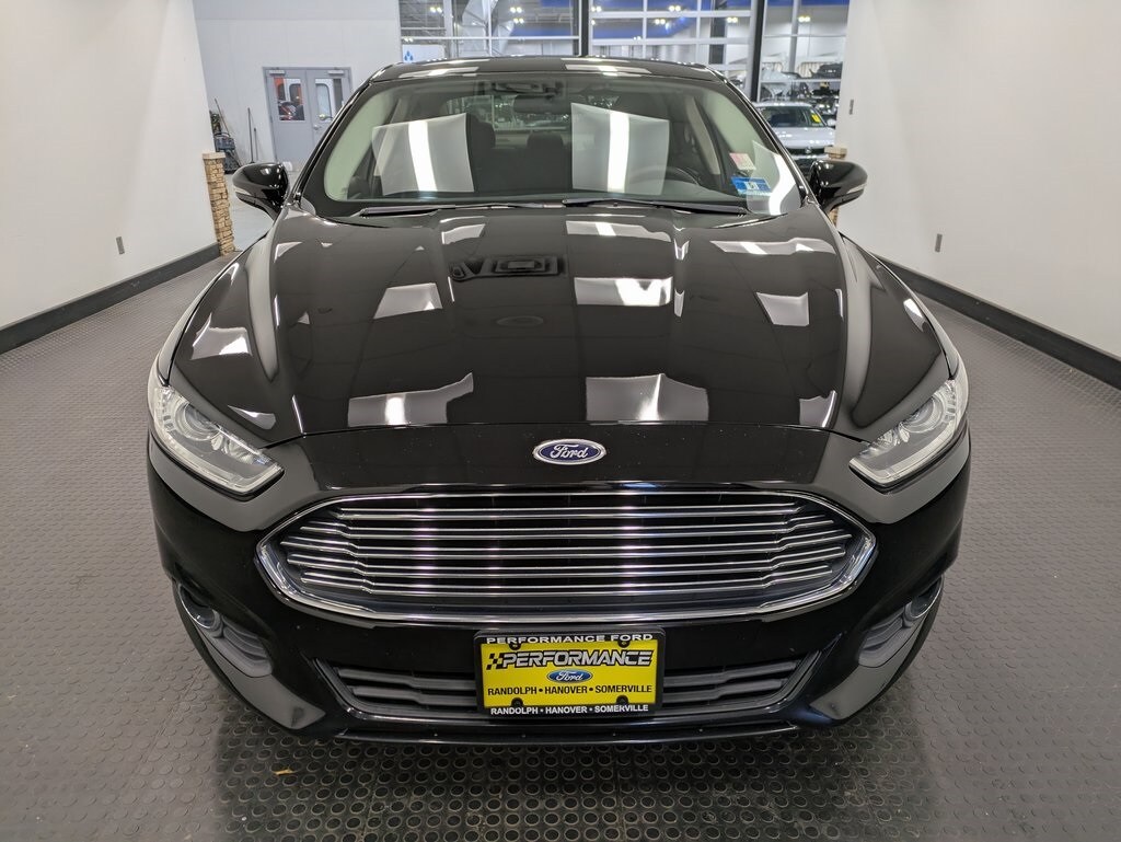 Used 2016 Ford Fusion SE Sedan