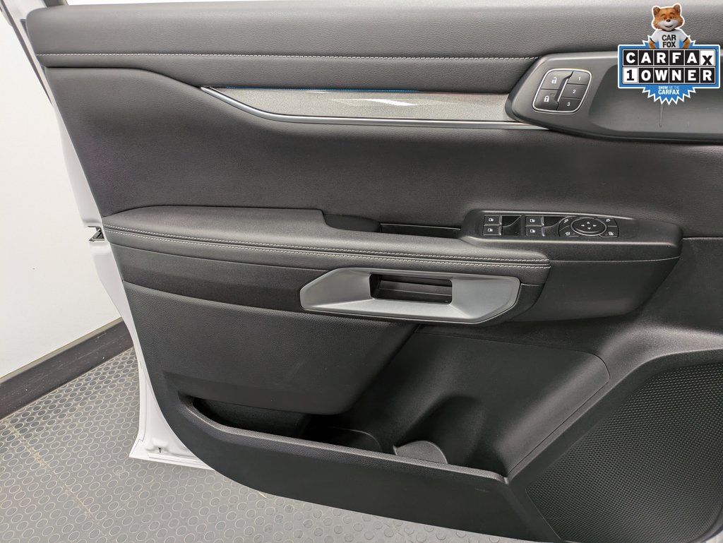 2024 Ford Ranger Lariat photo 3