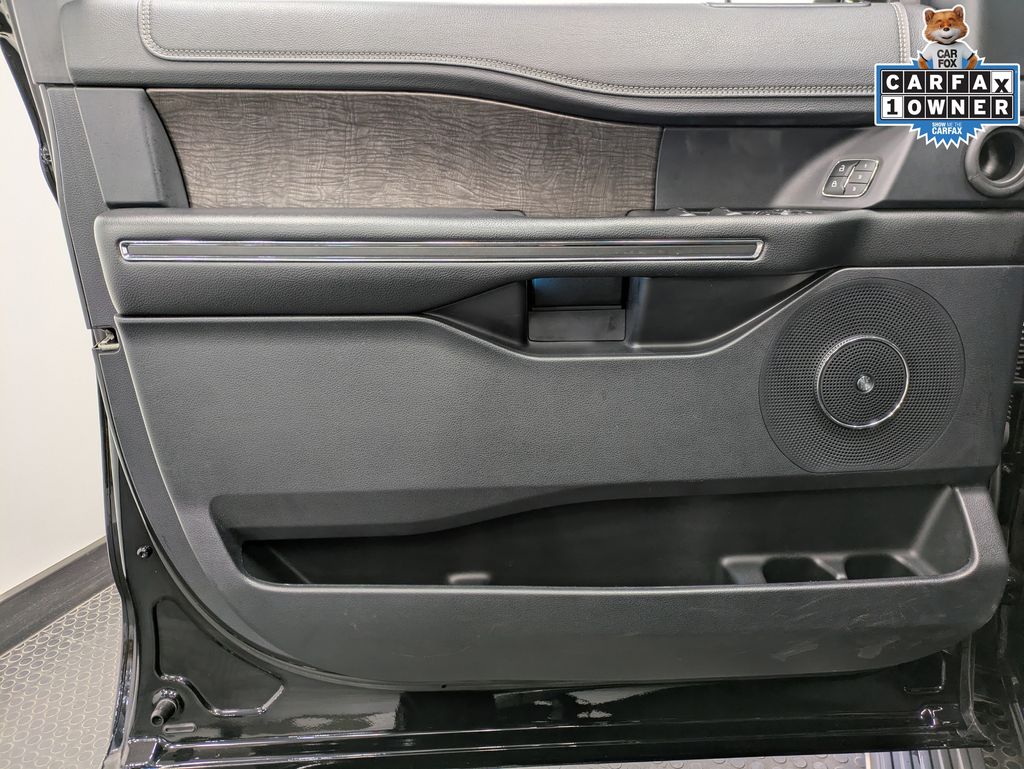 2020 Ford Expedition Limited photo 3