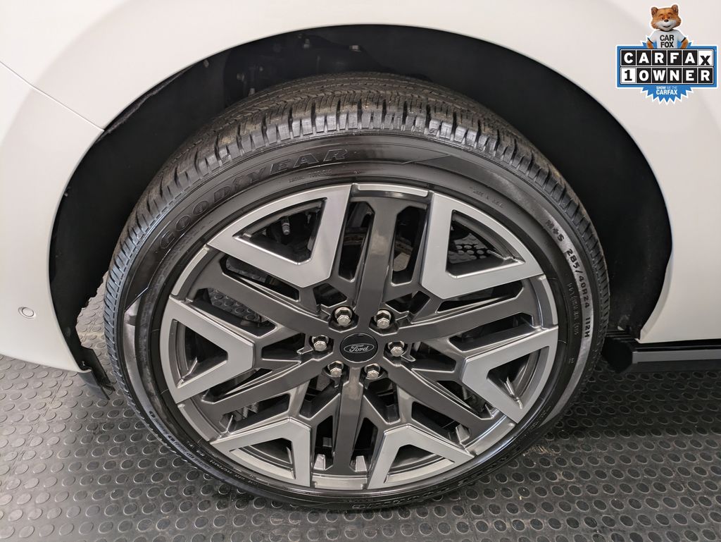 2025 Ford Expedition Max Platinum photo 6