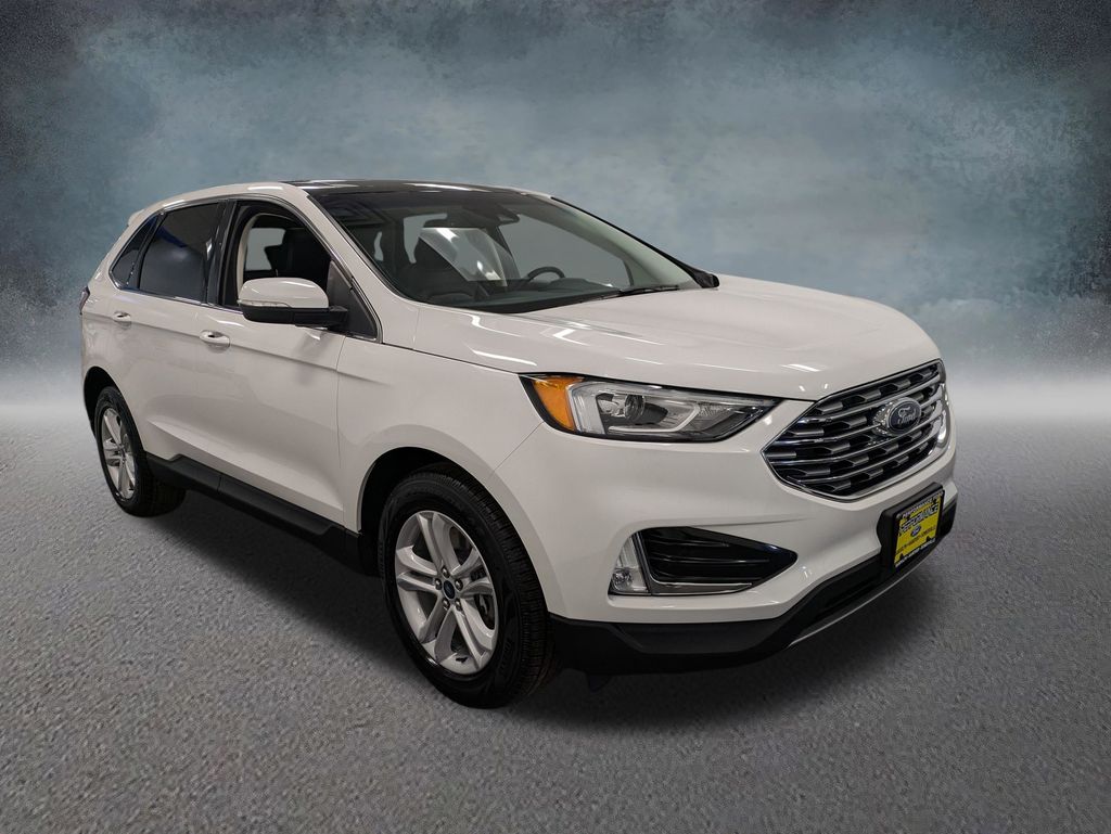 2020 Ford Edge SEL photo 2