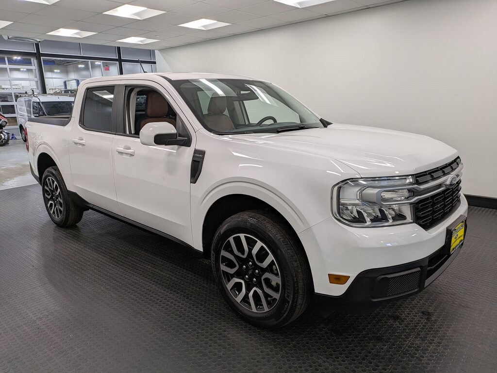2023 Ford Maverick Lariat photo 3