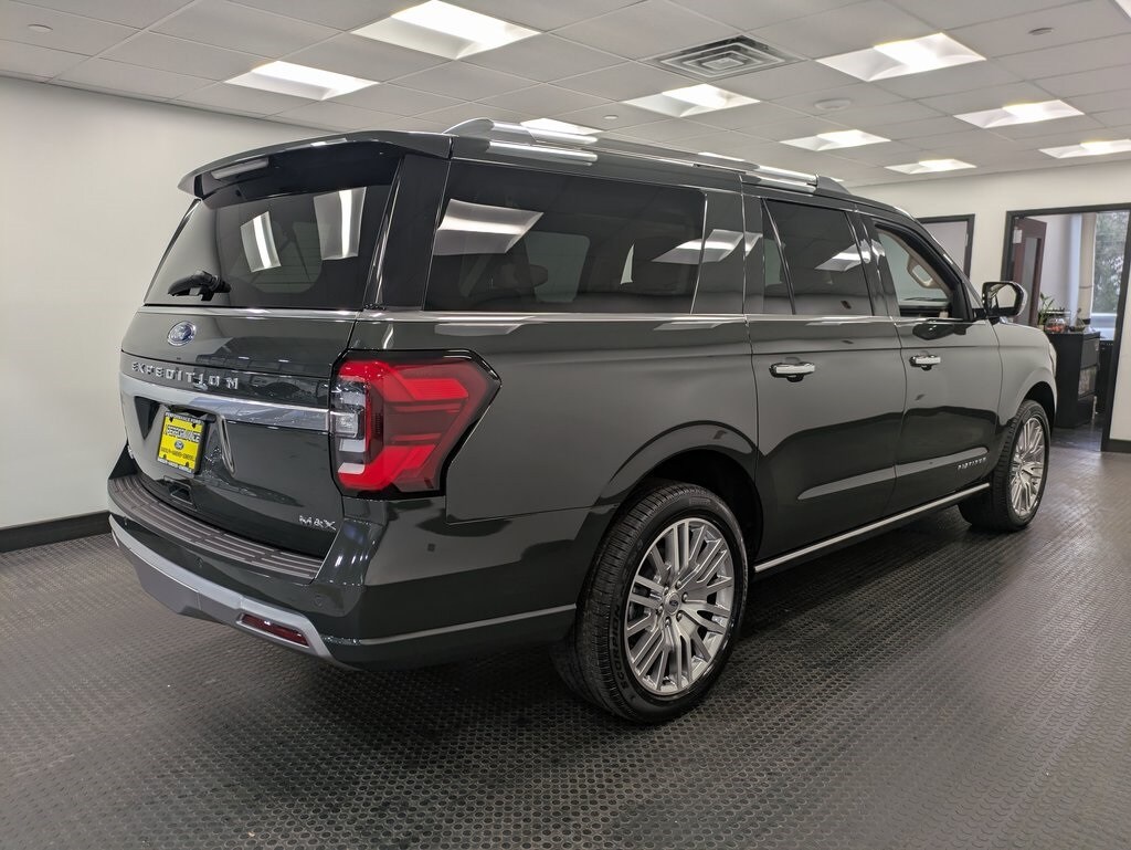 2022 Ford Expedition MAX Platinum photo 4