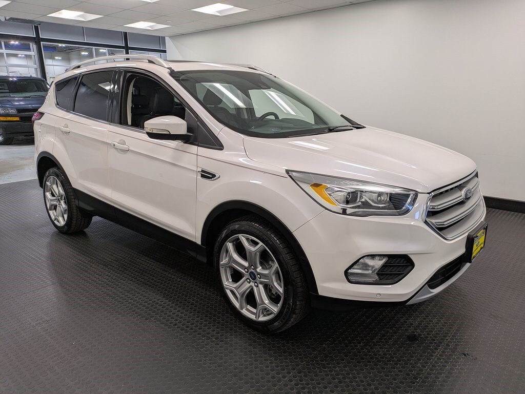 2019 Ford Escape Titanium photo 3