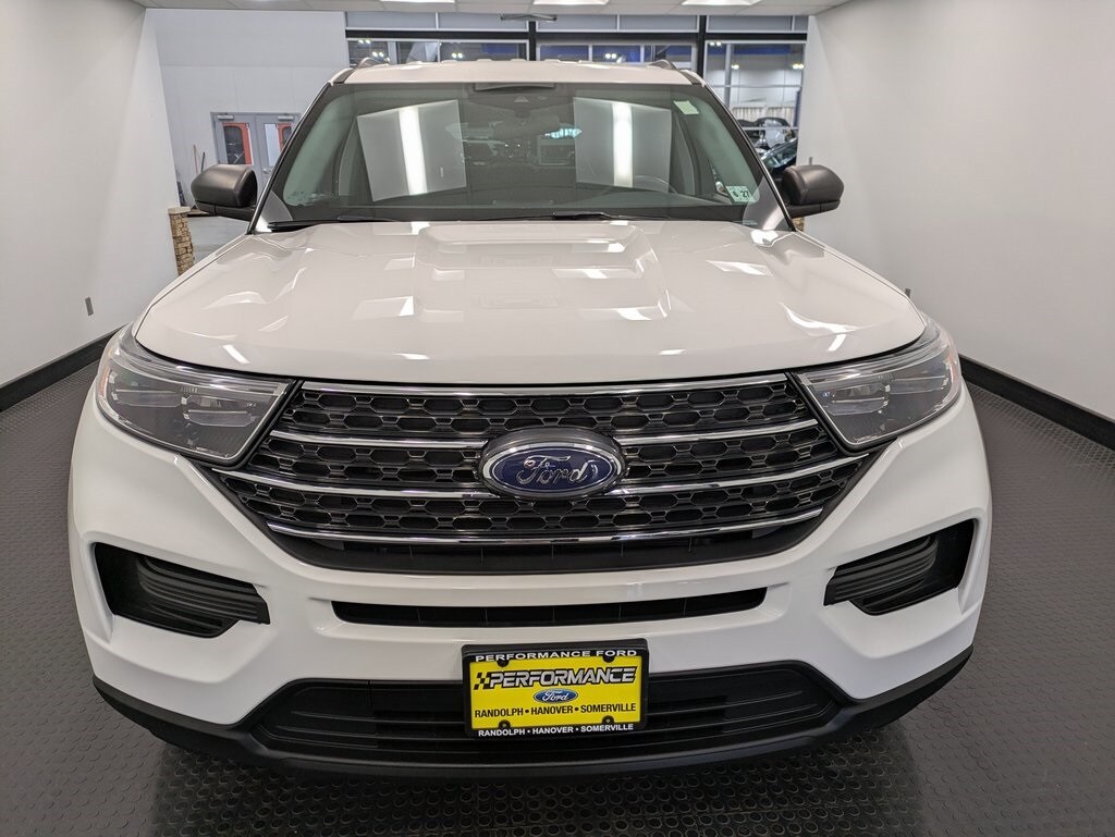 2022 Ford Explorer XLT photo 2