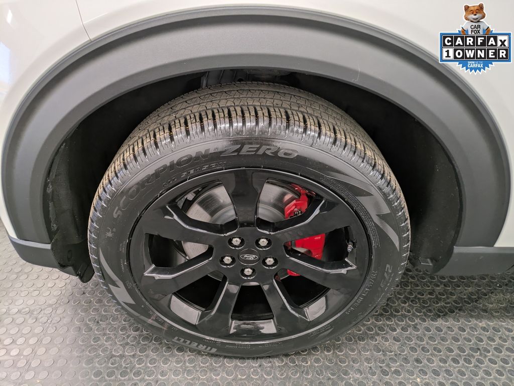 2022 Ford Explorer ST photo 6