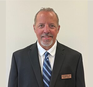 Staff member Robert Yonker from ID_dac125