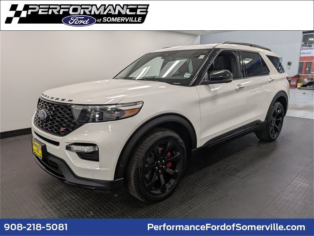 2022 Ford Explorer ST's photo