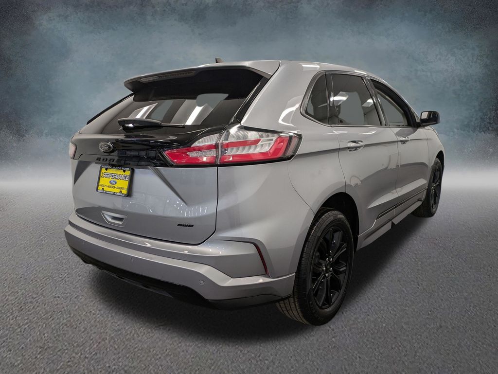 2022 Ford Edge SE photo 4