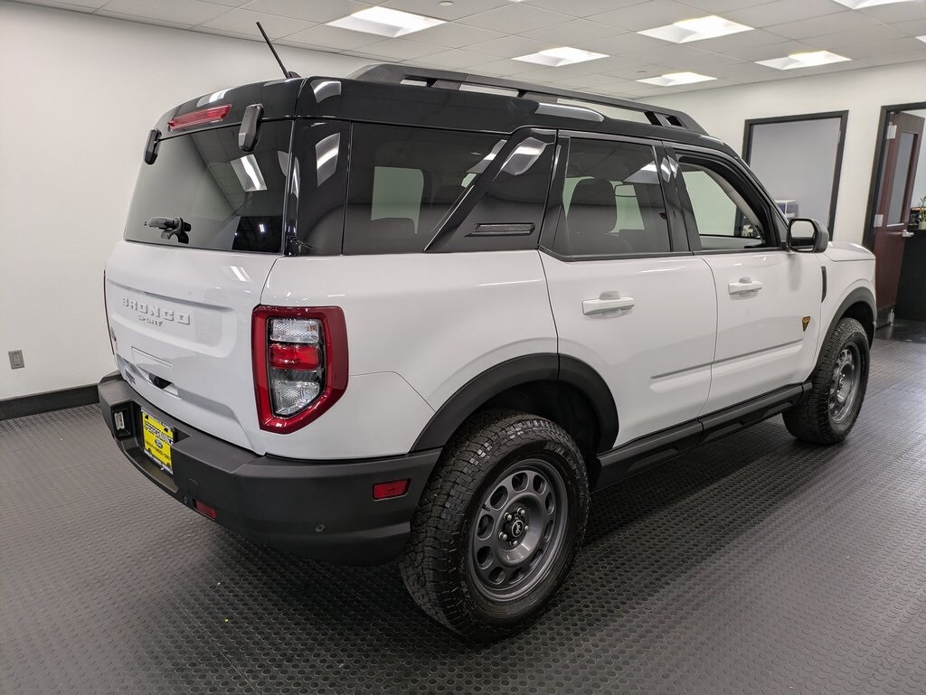 2024 Ford Bronco Sport Badlands photo 2