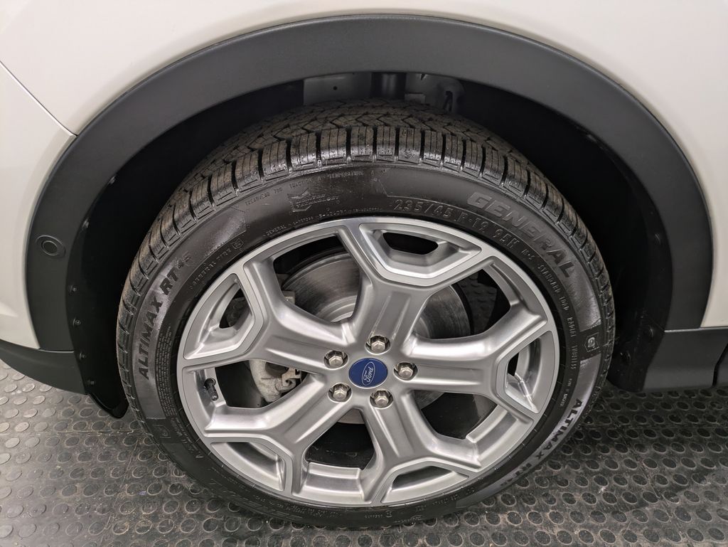 2019 Ford Escape Titanium photo 6