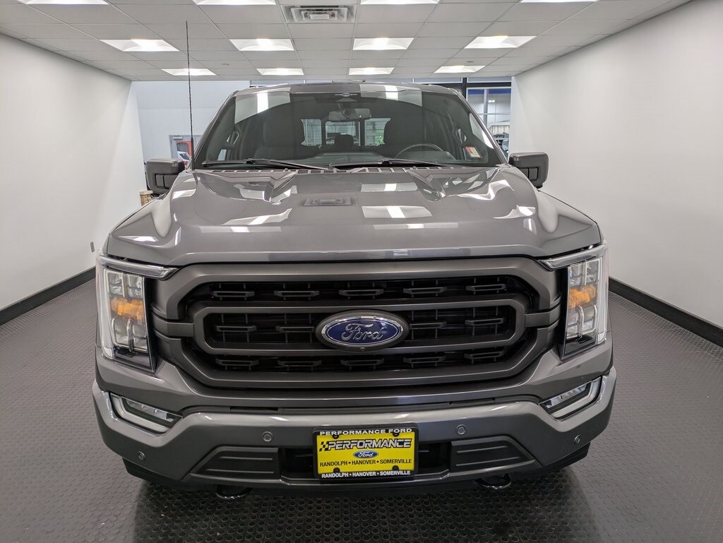 2023 Ford F-150 XLT photo 2