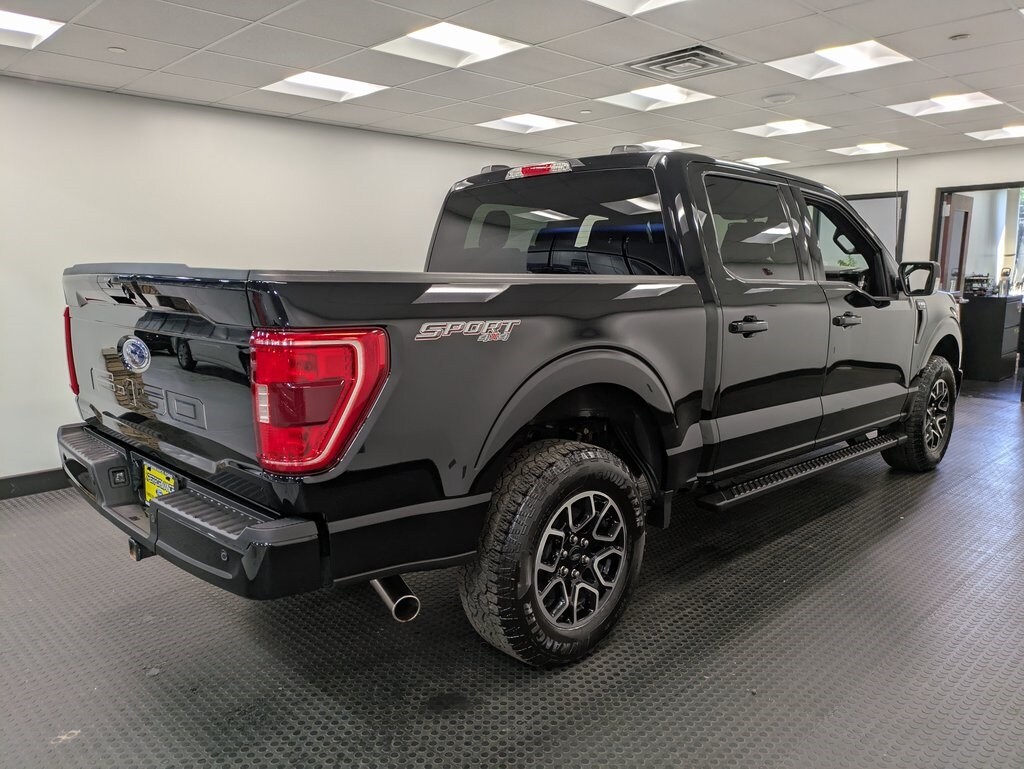 2022 Ford F-150 XLT photo 2