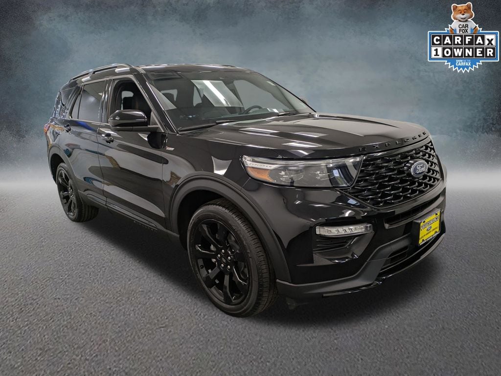 2022 Ford Explorer ST-Line photo 2