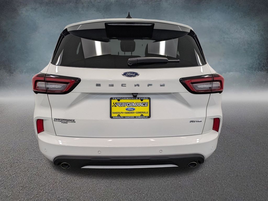 2024 Ford Escape ST-Line photo 5