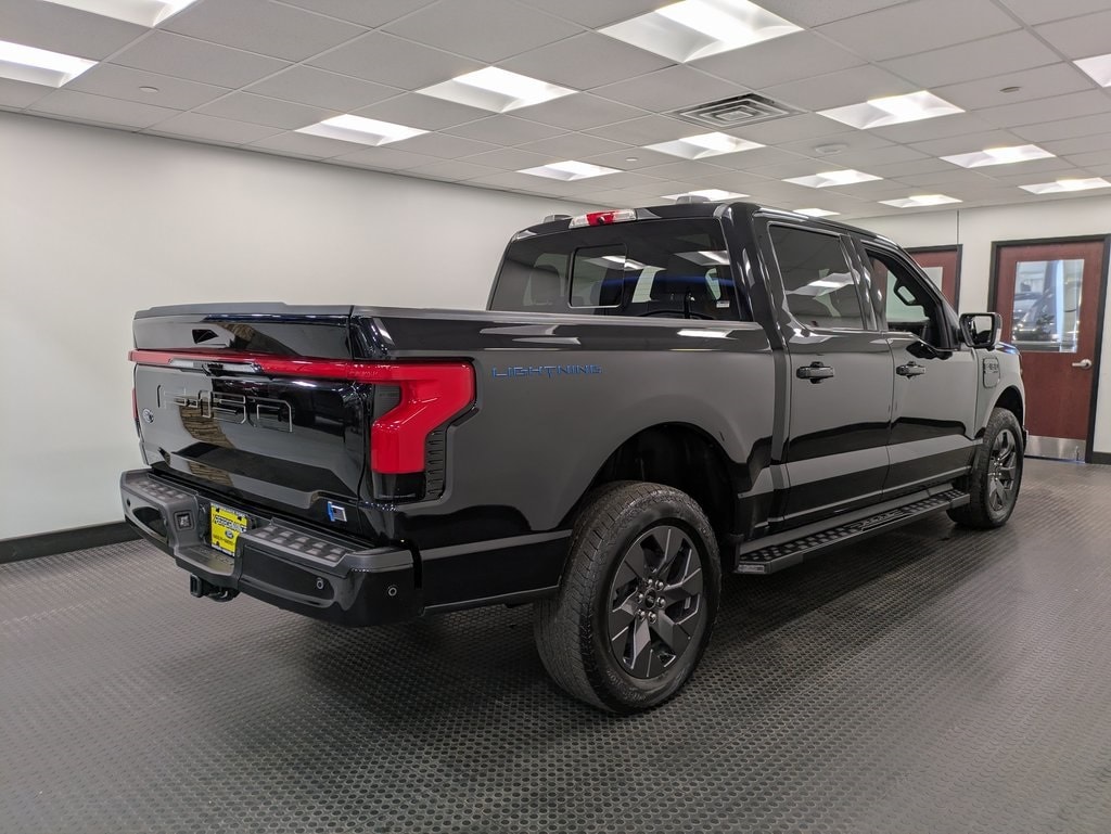 Used 2022 Ford F-150 Lightning Lariat Truck