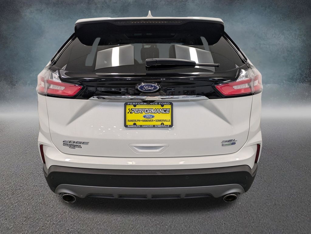 2020 Ford Edge SEL photo 4