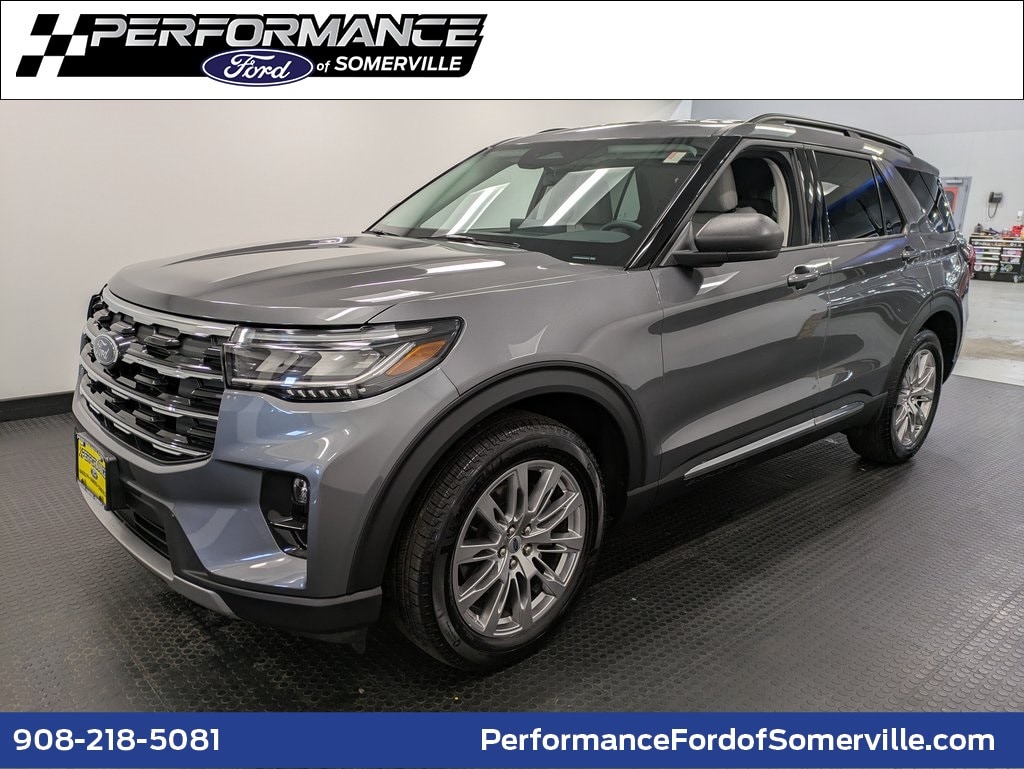 2025 Ford Explorer Active's photo