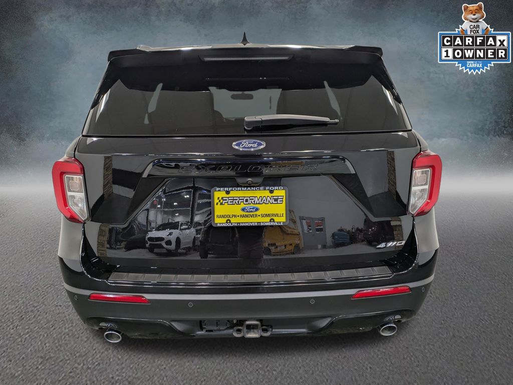2022 Ford Explorer ST-Line photo 4