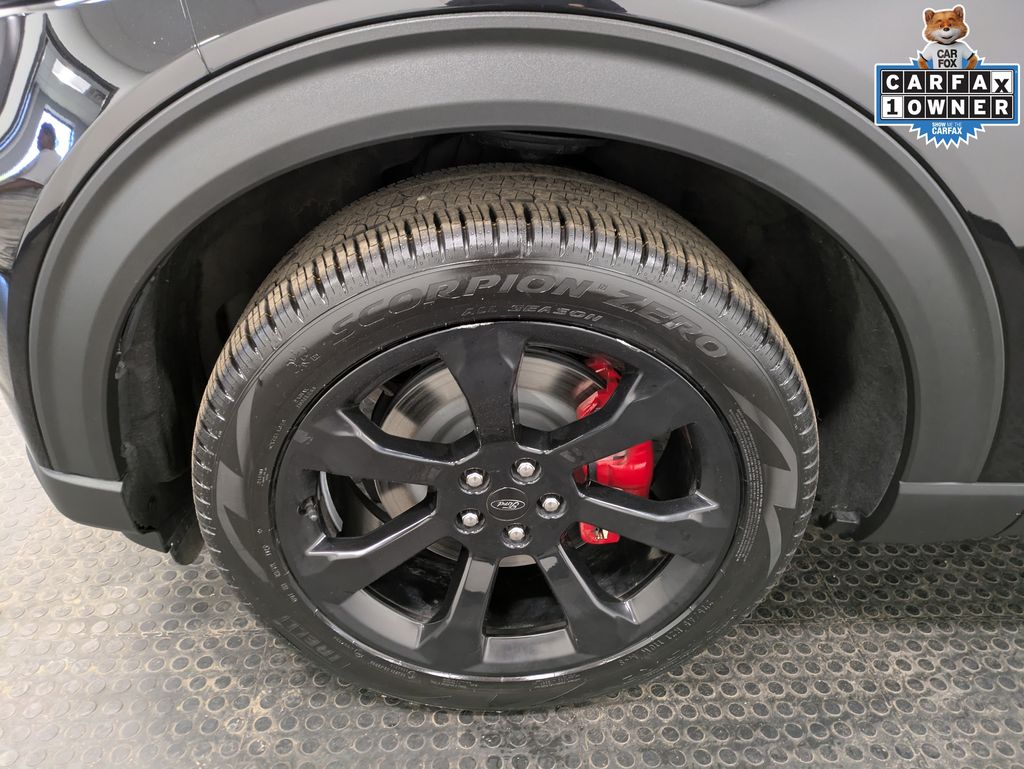 2022 Ford Explorer ST photo 6