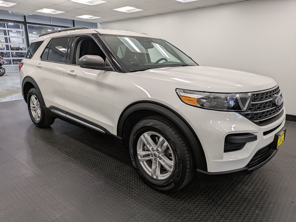 2022 Ford Explorer XLT photo 3