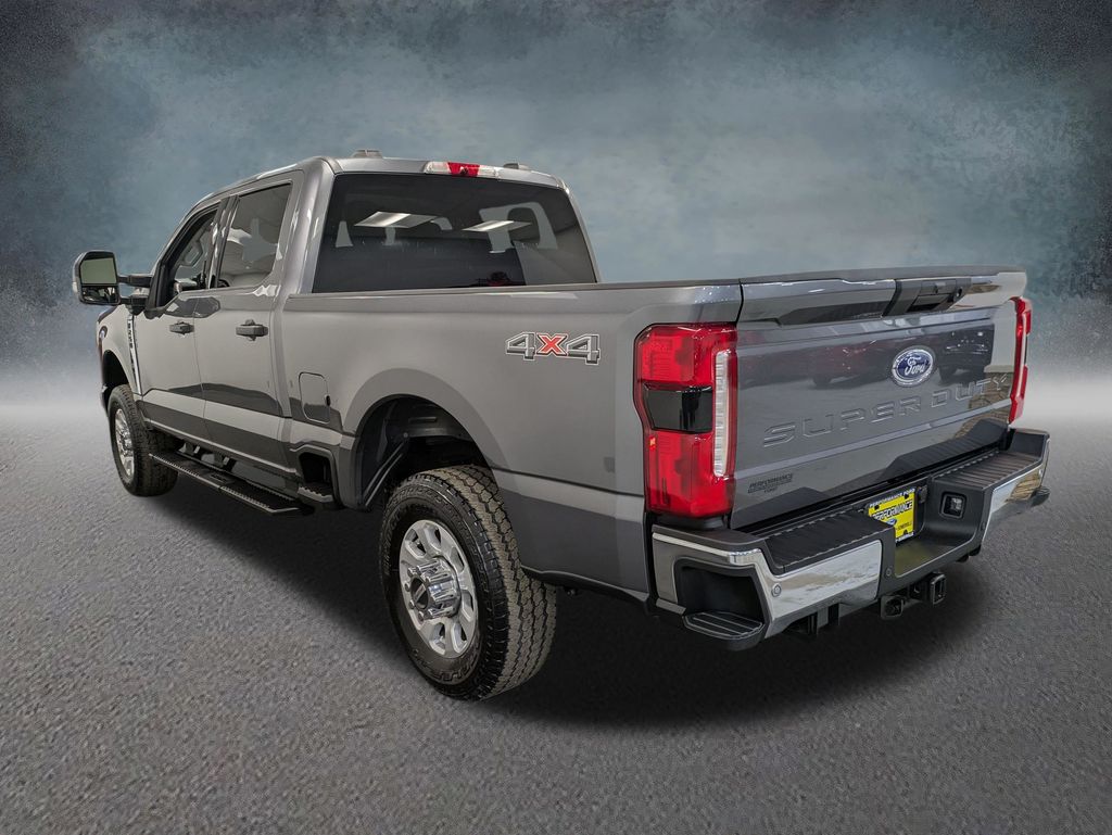 2024 Ford F-250SD XLT photo 5
