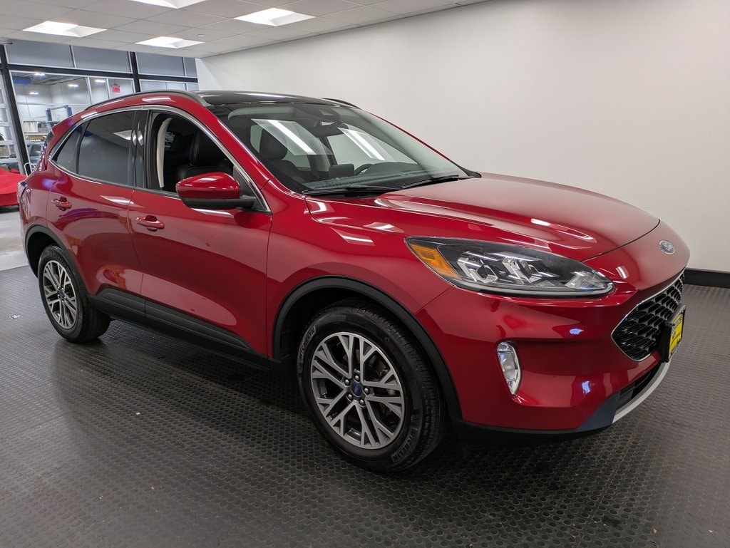 2022 Ford Escape SEL photo 3
