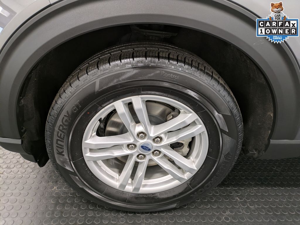 2022 Ford Explorer XLT photo 6