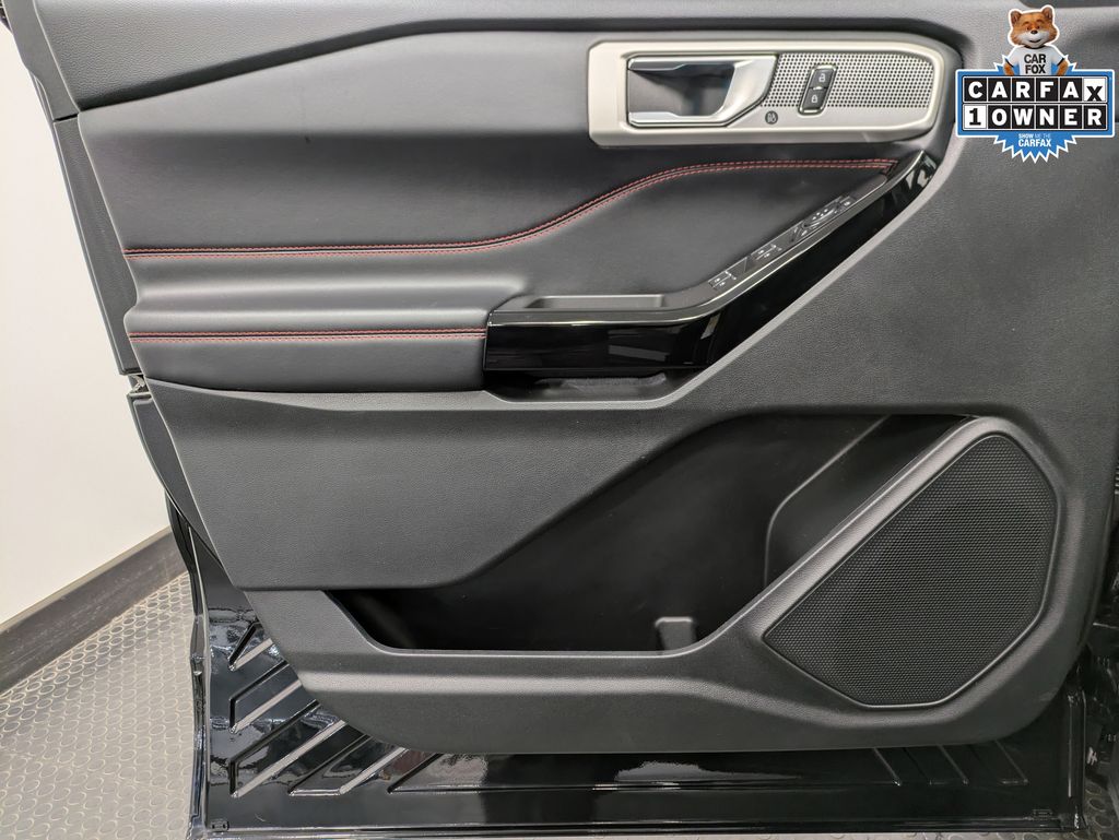 2022 Ford Explorer ST-Line photo 3