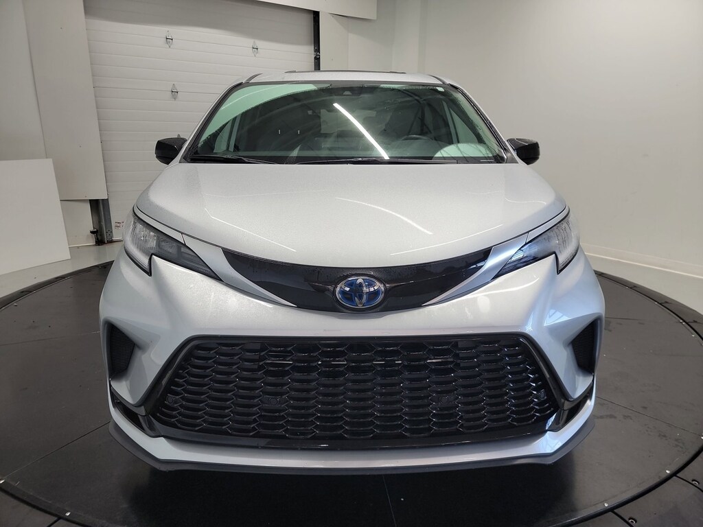 Used 2022 Toyota Sienna XSE Van Passenger Van