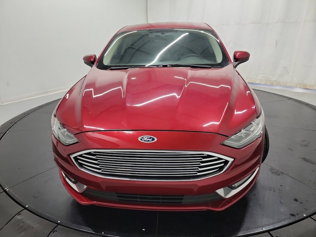 Used 2018 Ford Fusion SE Sedan