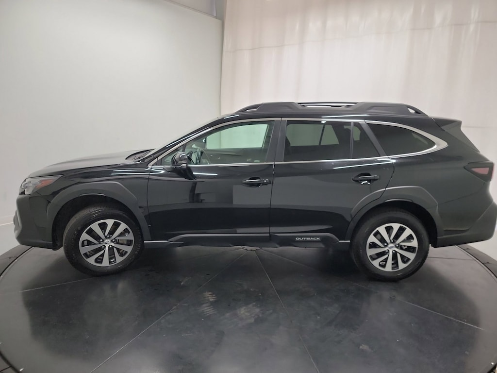 Used 2024 Subaru Outback Premium SUV