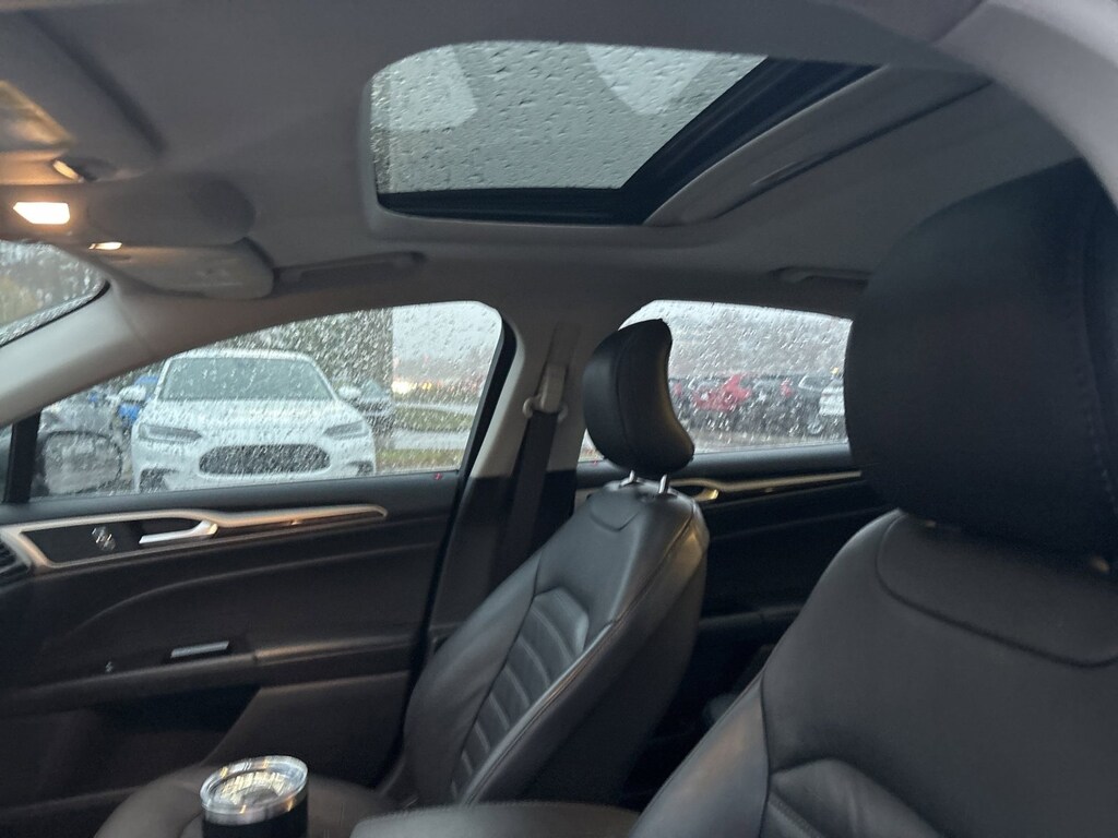 Used 2016 Ford Fusion SE Sedan