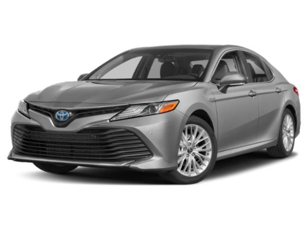 Used 2018 Toyota Camry Hybrid XLE Sedan