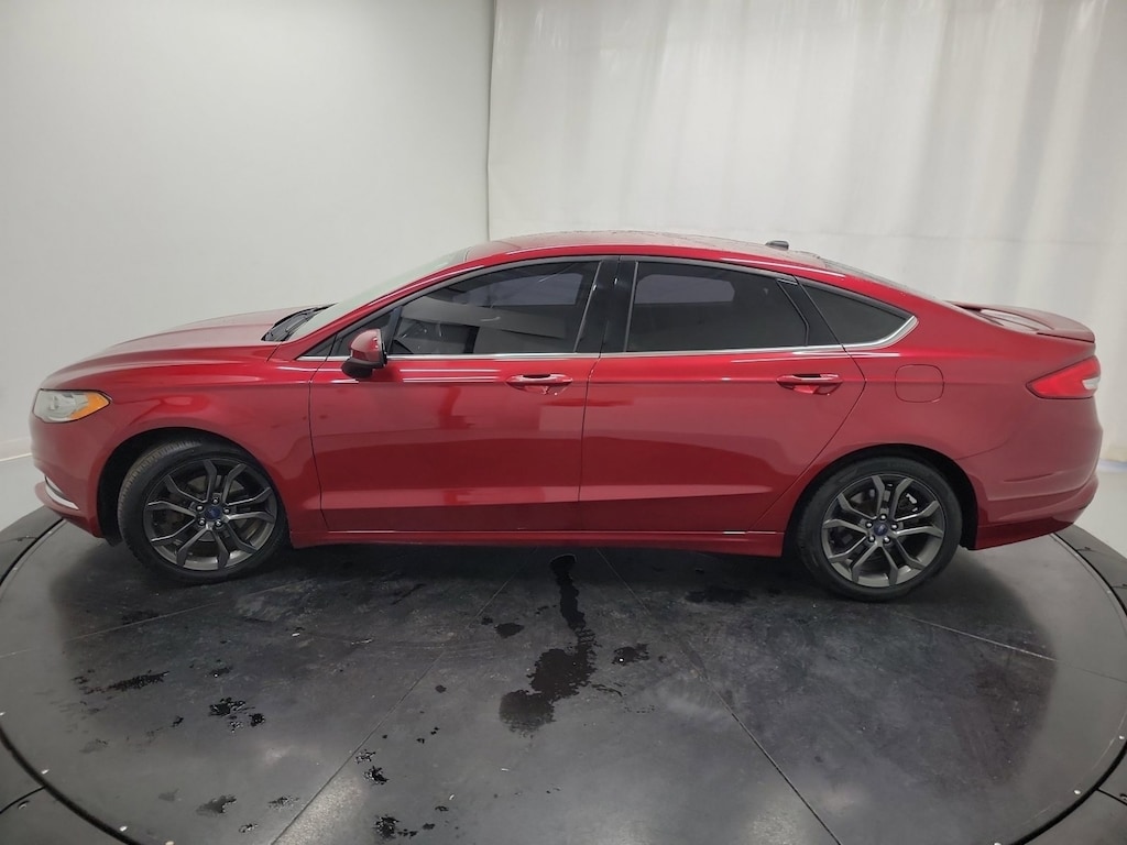 Used 2018 Ford Fusion SE Sedan