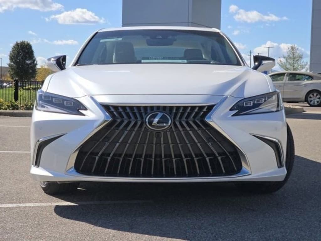 Used 2025 Lexus ES 300h Ultra Luxury Sedan
