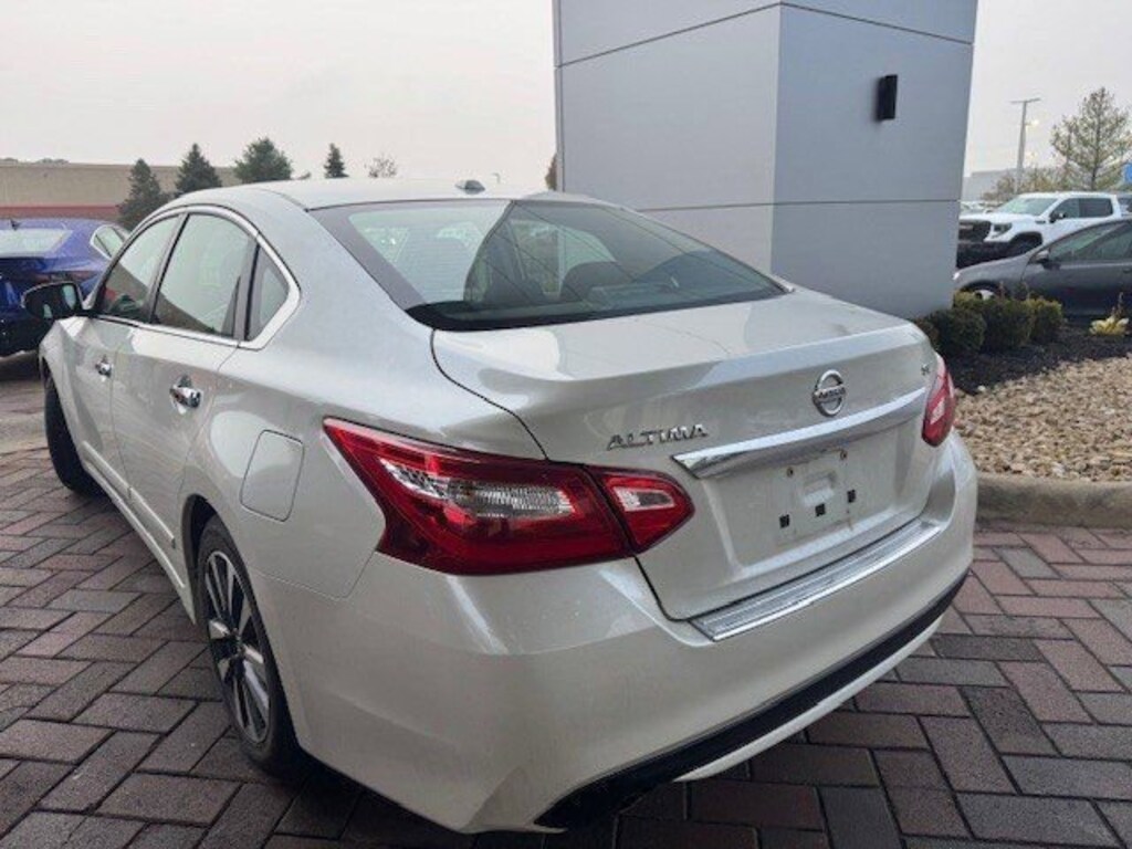 Used 2017 Nissan Altima 2.5 SL Sedan